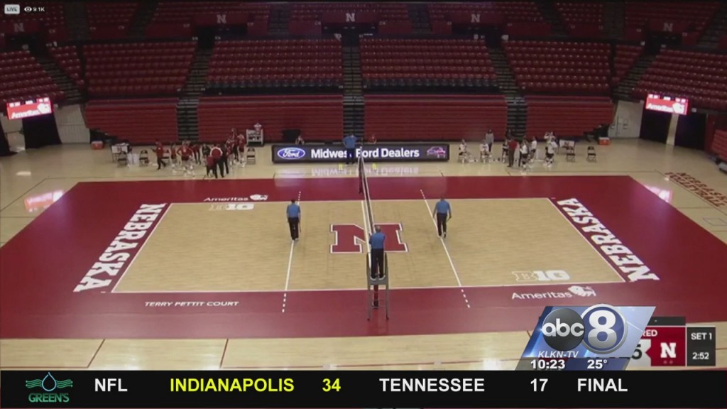 Husker volleyball to battle Northwestern in home opener on Friday