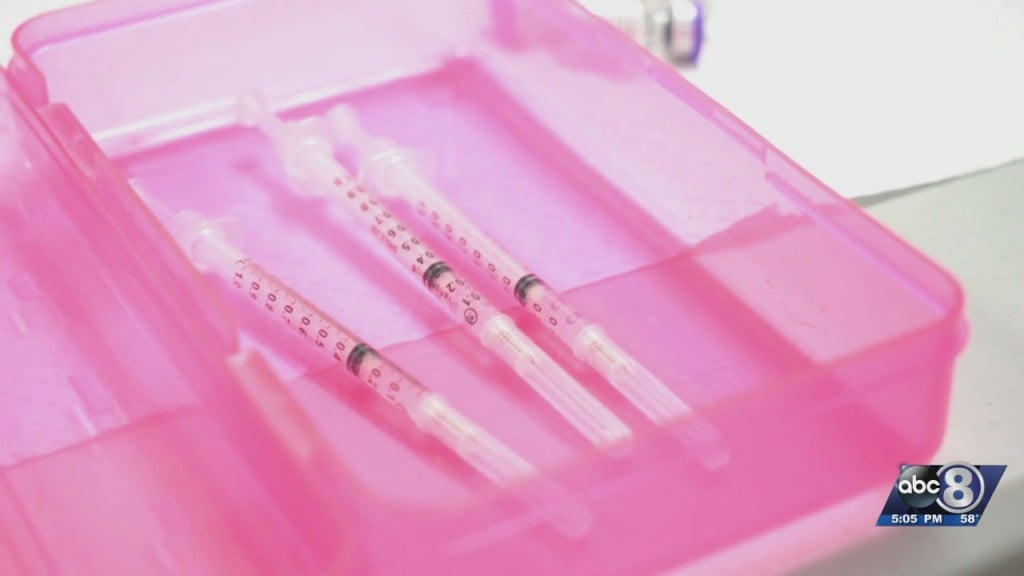 Cdc Says Women More Likely To Have Severe Covid 19 Side Effects Than Men