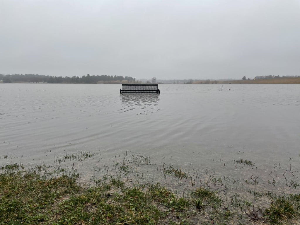 holmes lake flooded