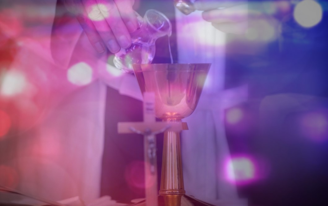 Teens steal holy water during mass