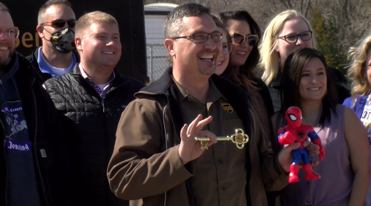 Geneva gives beloved UPS driver key to the city - Vimarsana News