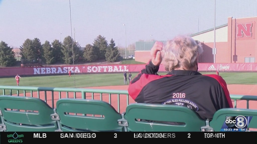Husker Softball Falls To Wisconsin