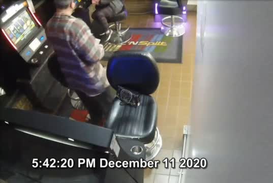 Crime Stoppers: Purse Thief