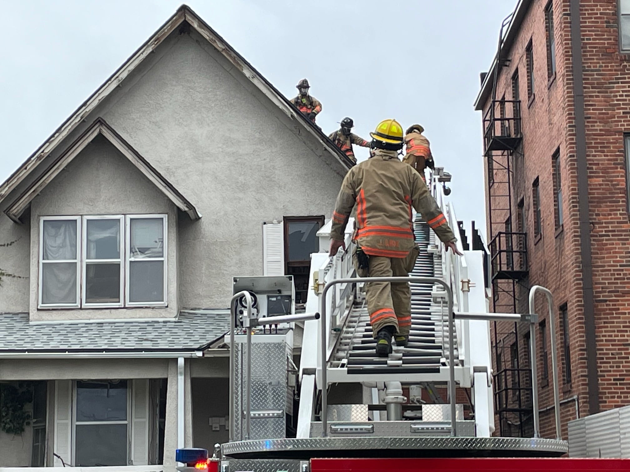 Sunday morning fire tears through Lincoln home