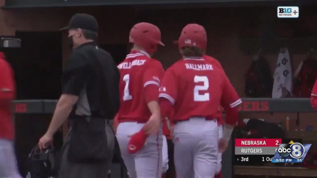 Husker Baseball Splits Sunday's Doubleheader