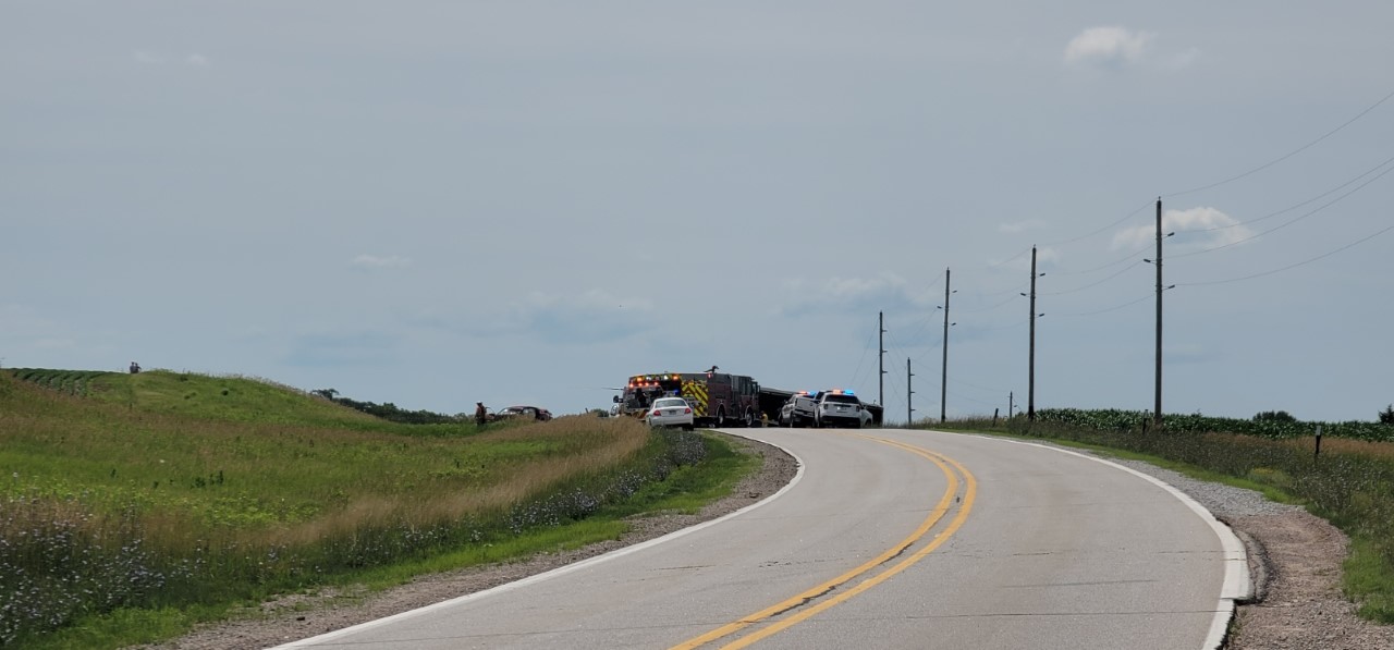 UPDATE 1 flown to hospital after crash near