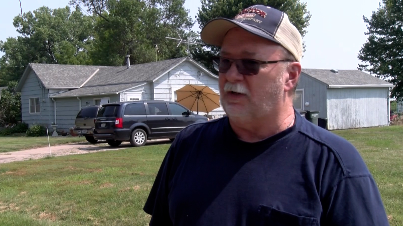 A neighbor reacts to Juniata shootout, hears shots fired