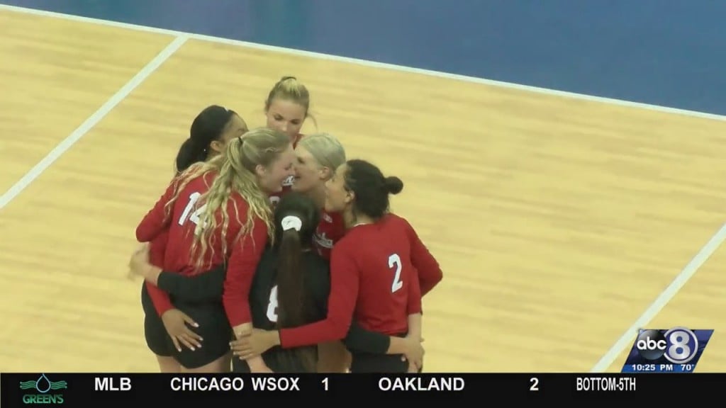 Highlights: No. 3 Nebraska Sweeps No. 19 Creighton