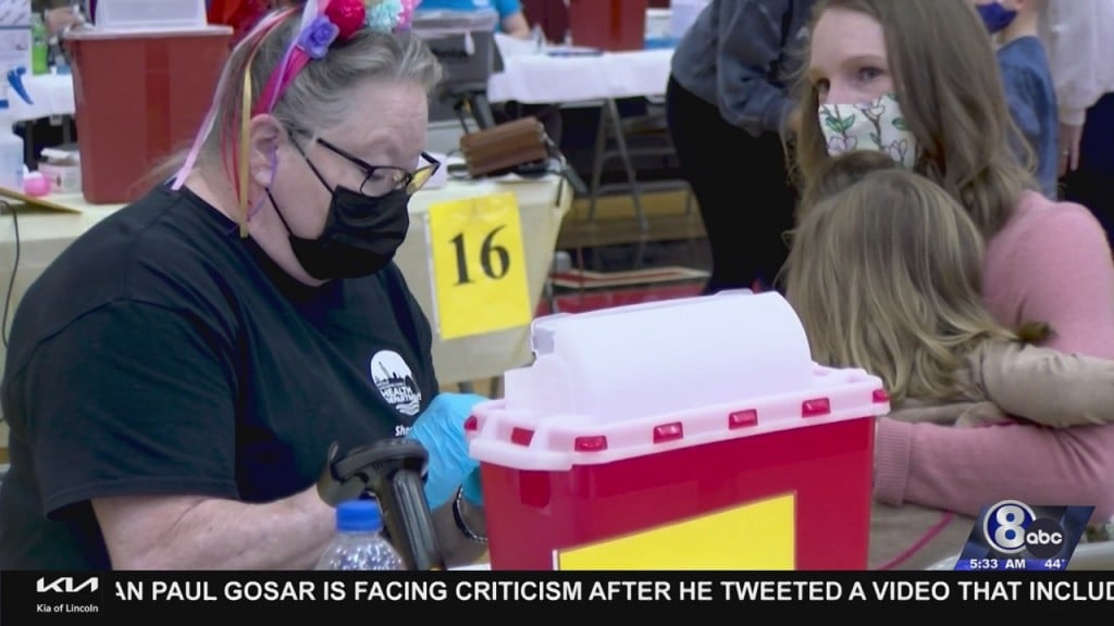 Parents Share Experiences Of First Vaccination Clinic For Children 5 11