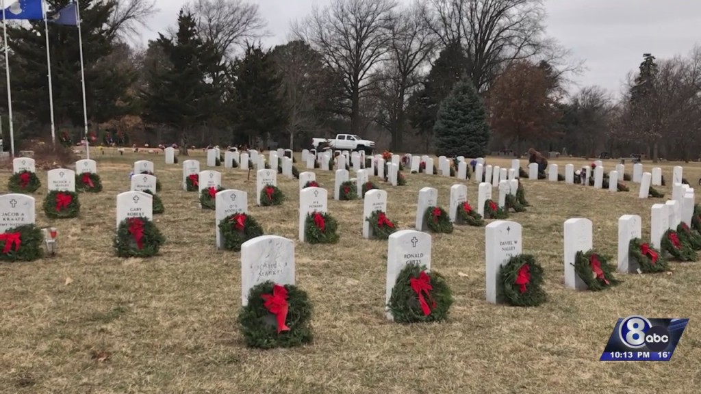 Wreaths Across America Honors Lincoln Veterans