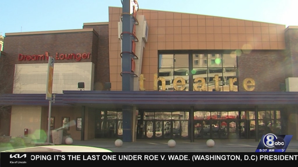 Lincoln Grand Cinema Offers Vaccine Required Shows