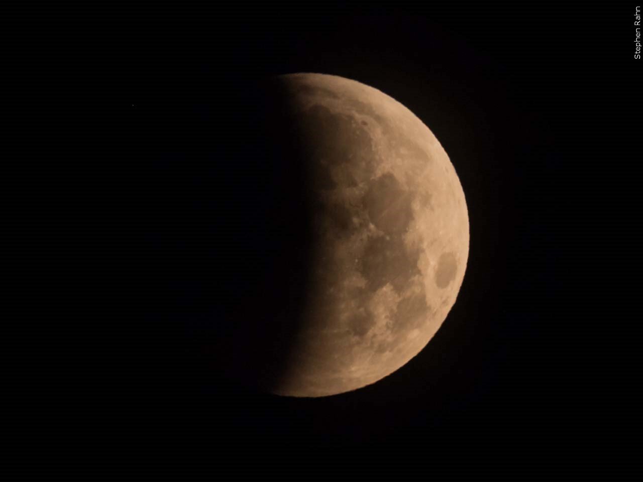 You can watch Sunday's lunar eclipse at a Lincoln observatory