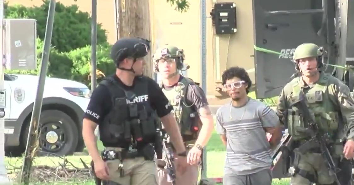 Man in custody after standoff in Lincoln, authorities say