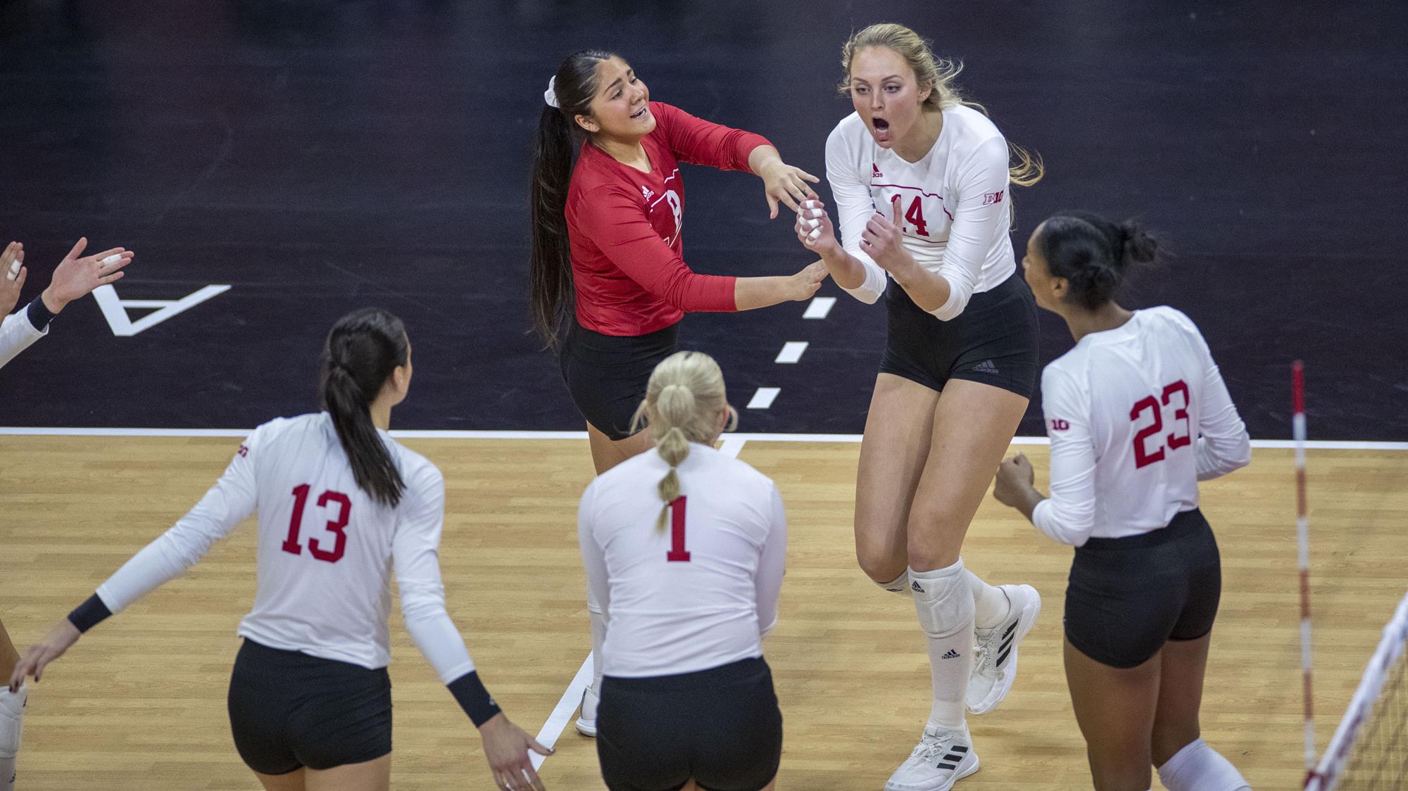 Husker volleyball sweeps Iowa in 300th consecutive sellout