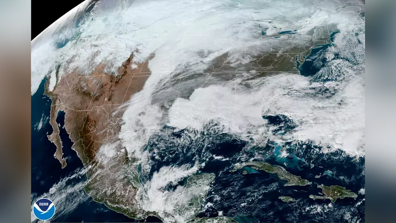 EXPLAINER: Arctic blast sweeps US, bomb cyclone possible