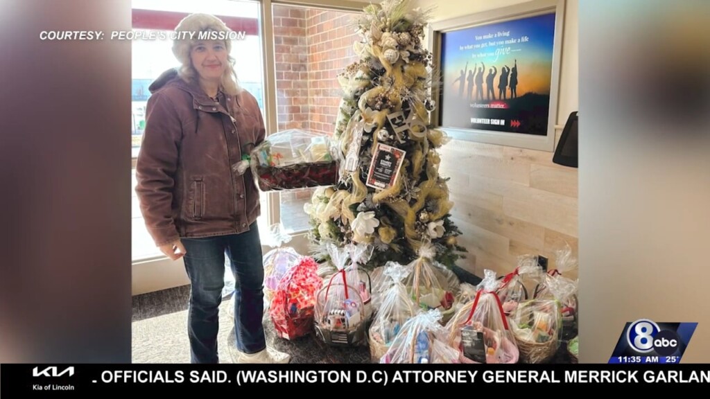 Lincoln Woman Donates 40 Handmade Baskets, Personal Care Items To People's City Mission