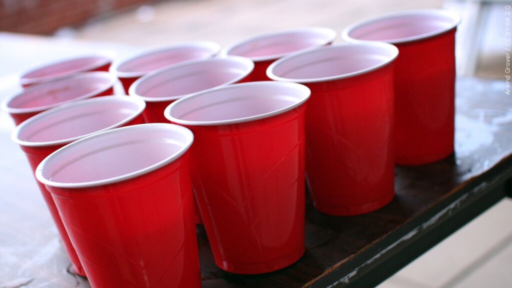 Red solo cups, drinking