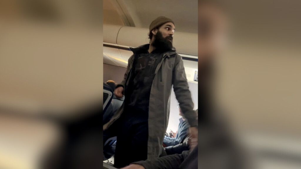 Man Charged In Connection To Weekend Chaotic Flight From La To Boston Due In Court