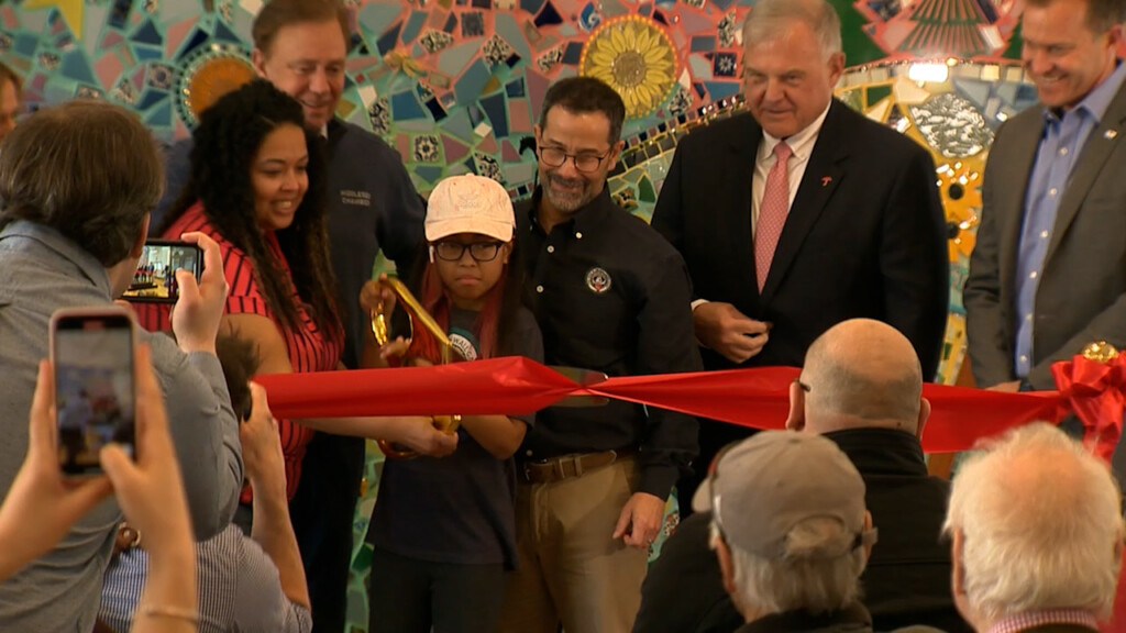 Hole In The Wall Gang Summer Camp Hosts Ribbon Cutting Ceremony