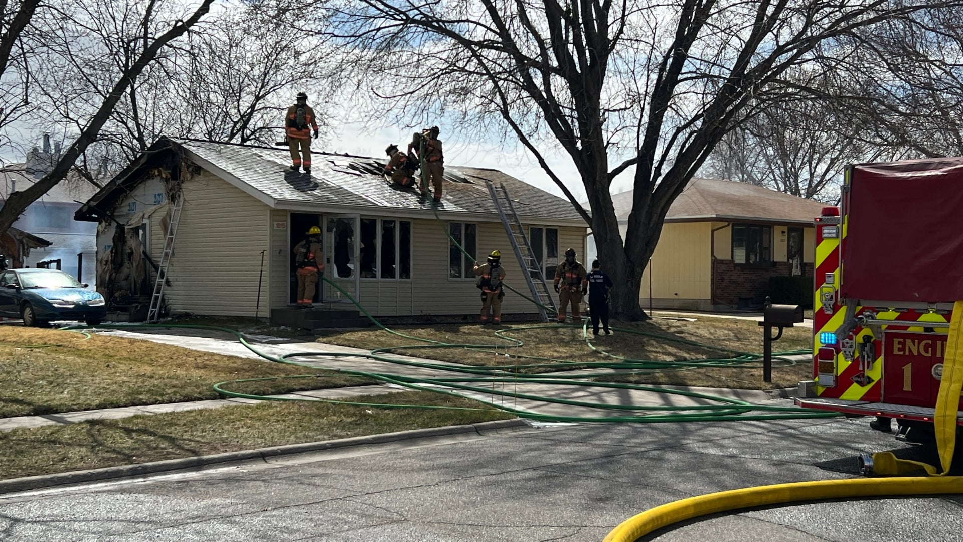 North Lincoln home 'uninhabitable' after fire ravages building, LFR says
