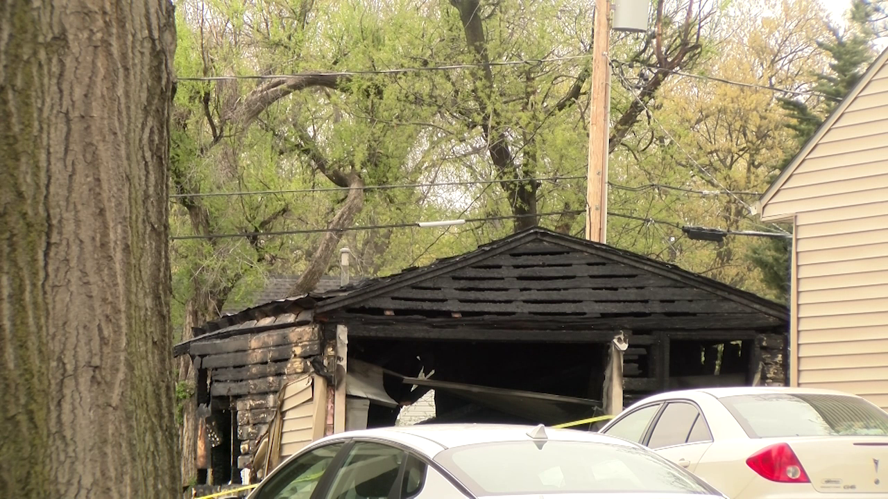 Late night fire at northeast Lincoln garage causes $45,000 in damage