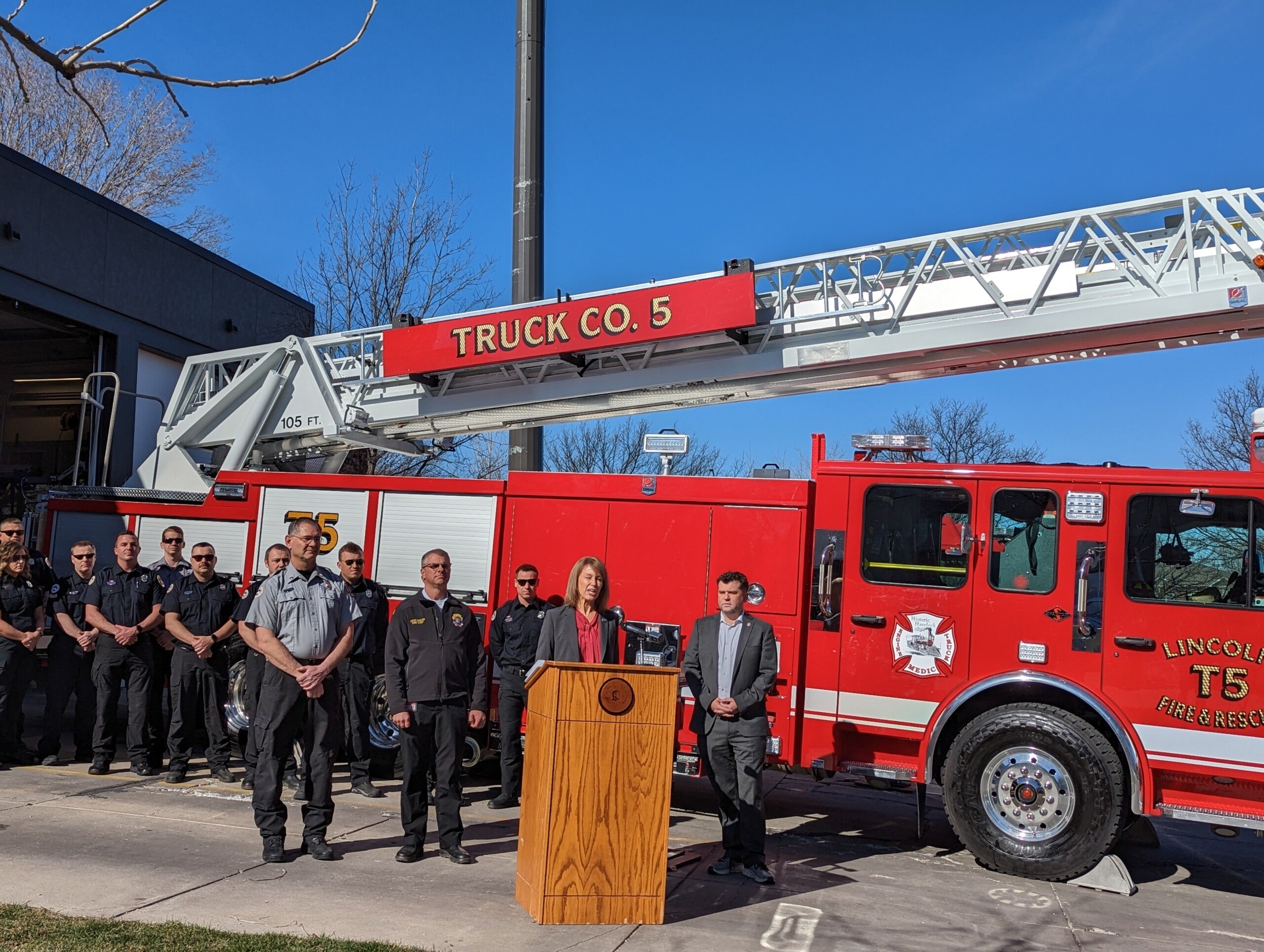 Lincoln Fire & Rescue unveils new ladder firetruck to help with rescues