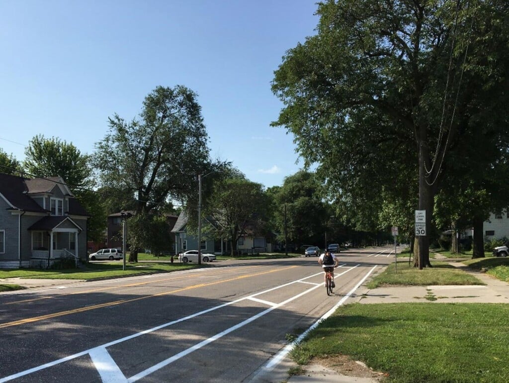 Bike Lane No Separation