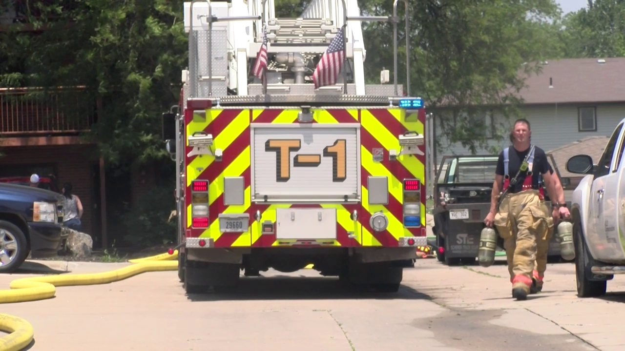 Several snakes killed in north Lincoln apartment fire, LFR says
