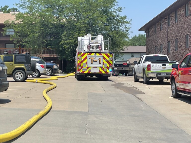 Lincoln Fire & Rescue responds to Knox Street apartment fire