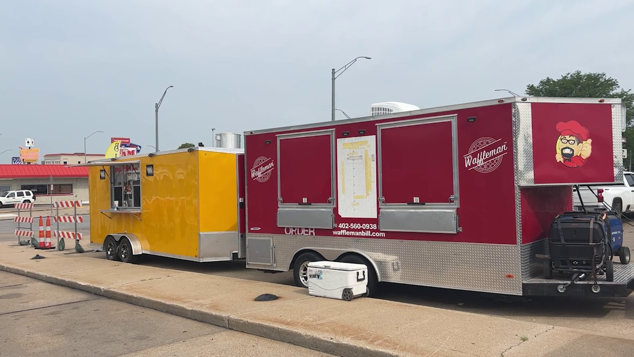 Lincoln food truck fest aims to combat hunger, support local businesses