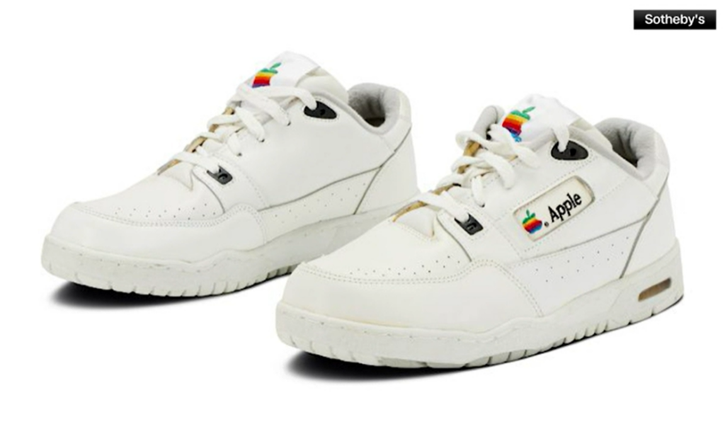 Apple Shoess