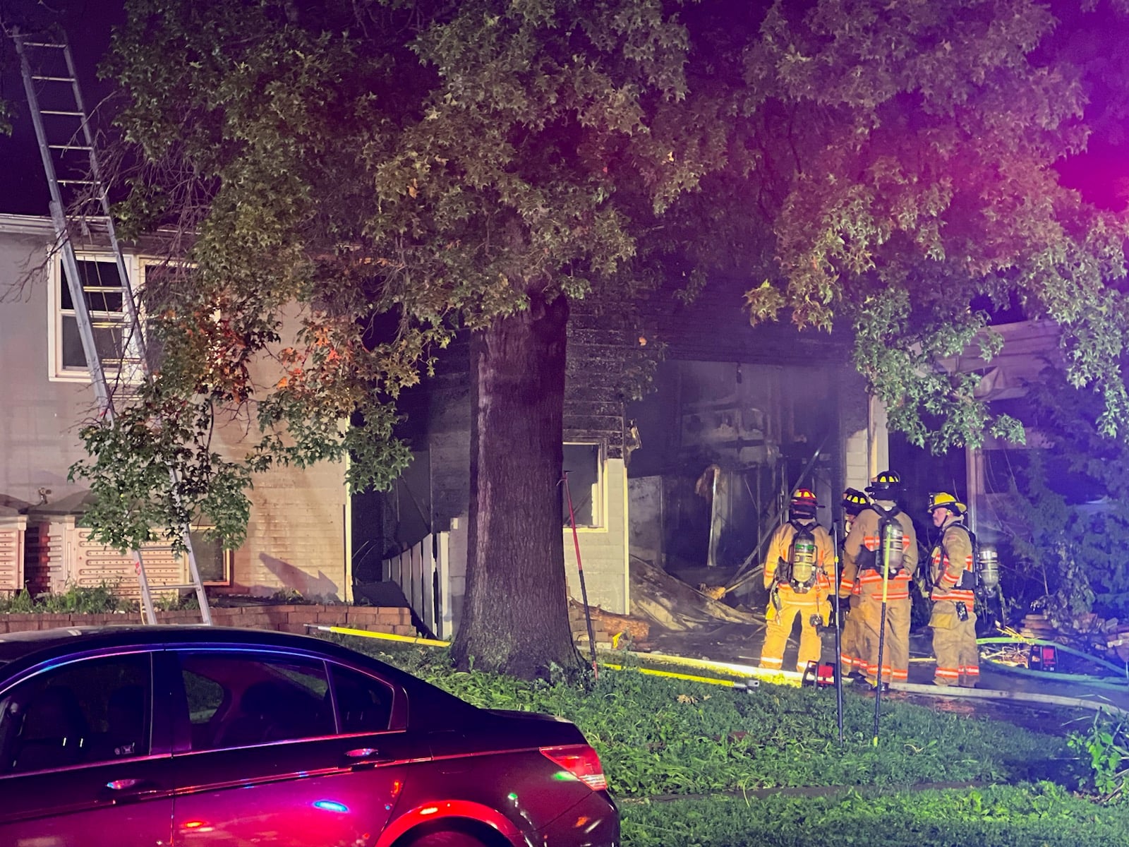 LFR fights garage fire in northeast Lincoln