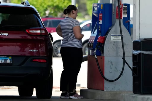 Aaa Northeast Says Gas Prices In Rhode Island Down 2 Cents