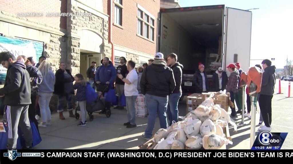 Midday Interview: Free Thanksgiving Meal Event Coming Up