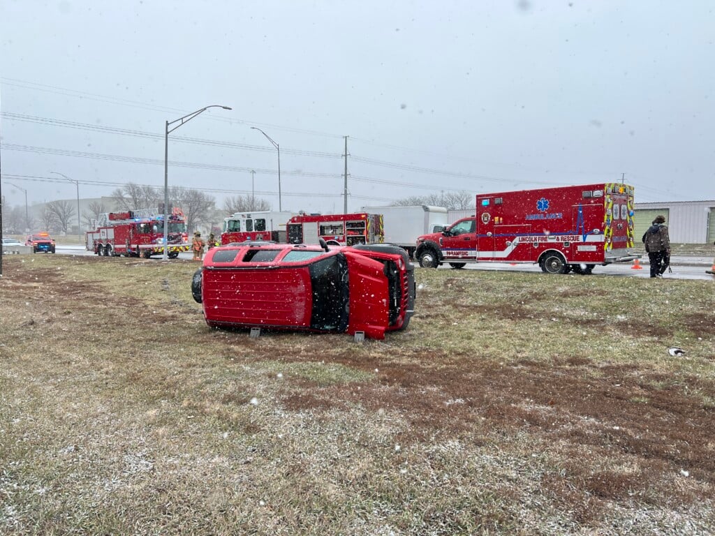LFR responds to crash on 14th and Center Park