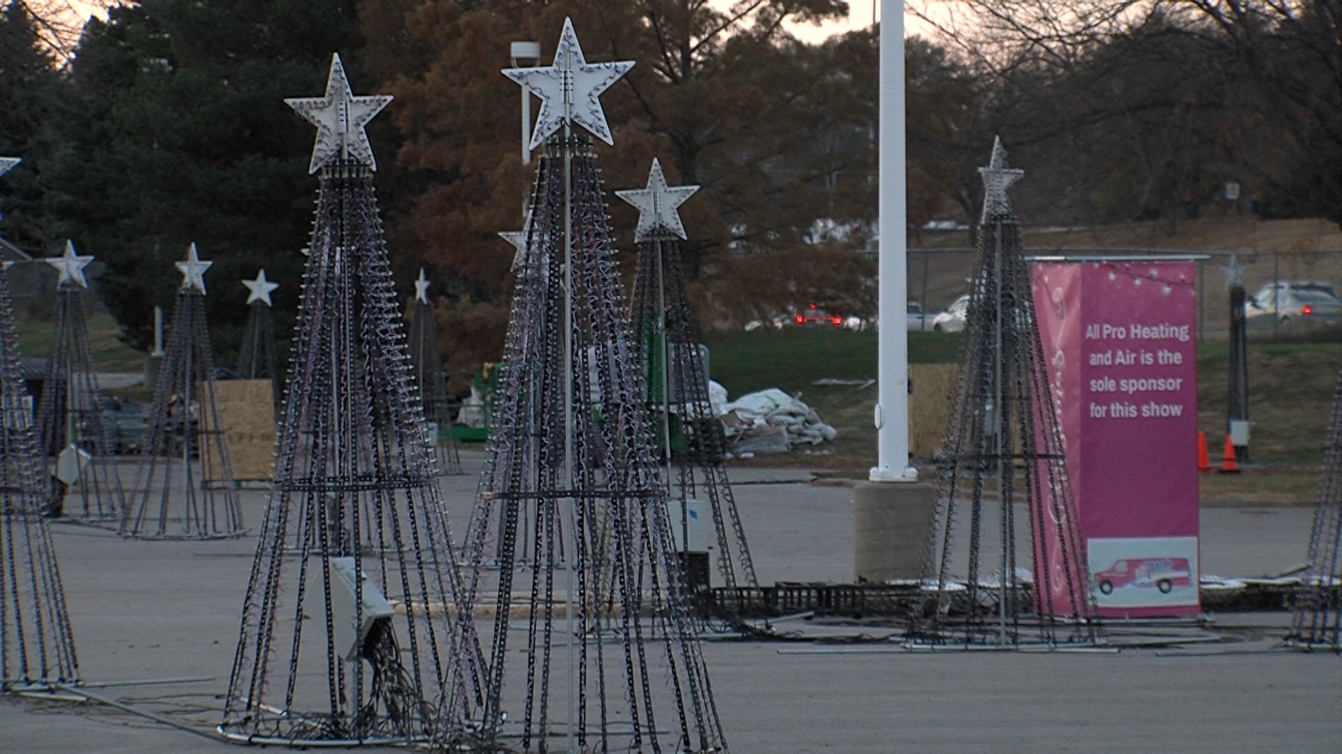 Lincoln's Star City Shores hosting third annual Nebraska Christmas