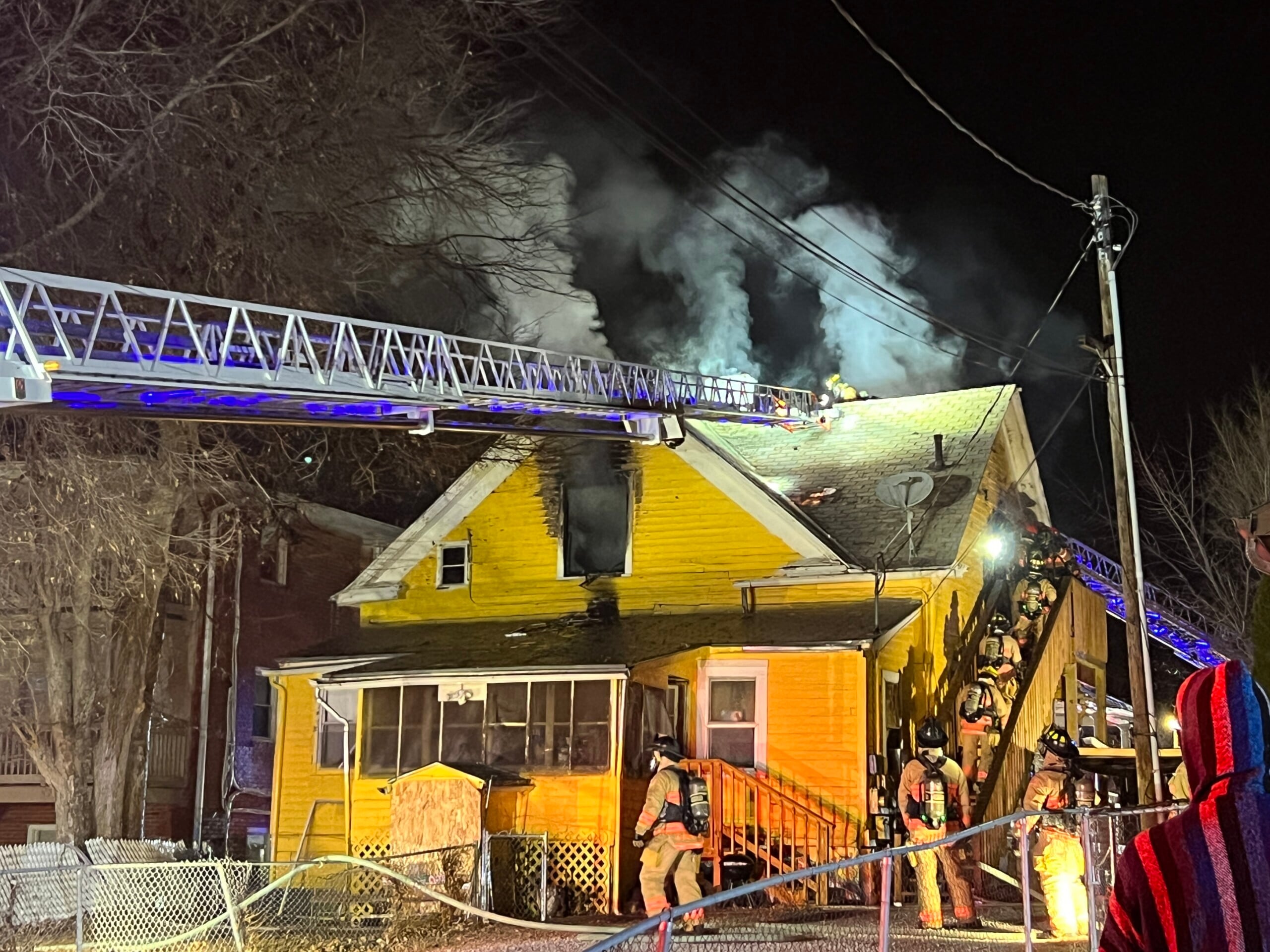 Fire causes $150,000 in damage to apartment south of downtown Lincoln