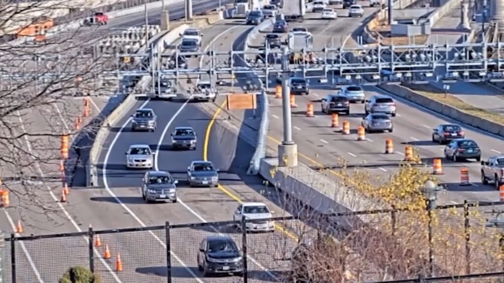 Magaziner, Reed Say Congressional Delegation Asked Federal Government To Consider Washington Bridge Investigation