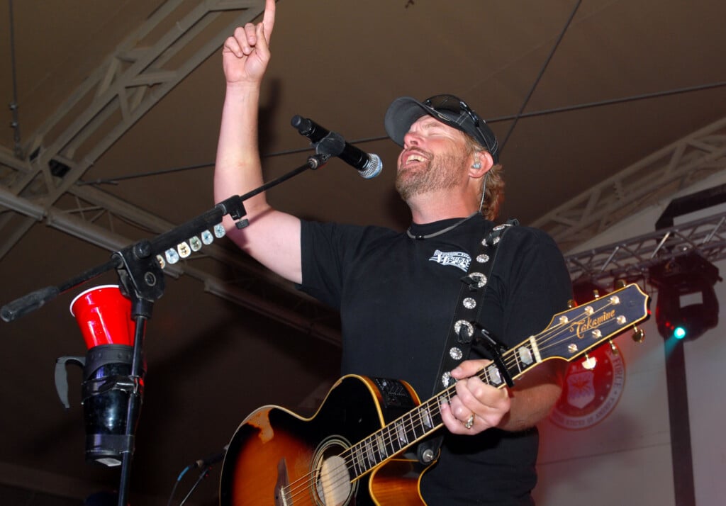 Playing To The Base: Toby Keith Sings At Camp Buehring During His 'live In Overdrive' Uso Tour