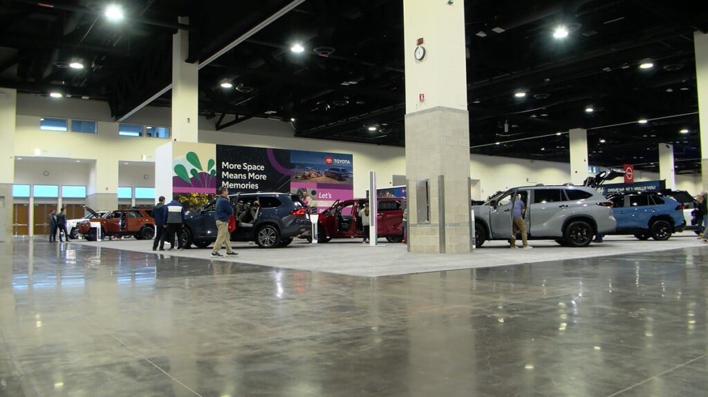 Northeast International Auto Show Fills Rhode Island Convention Center