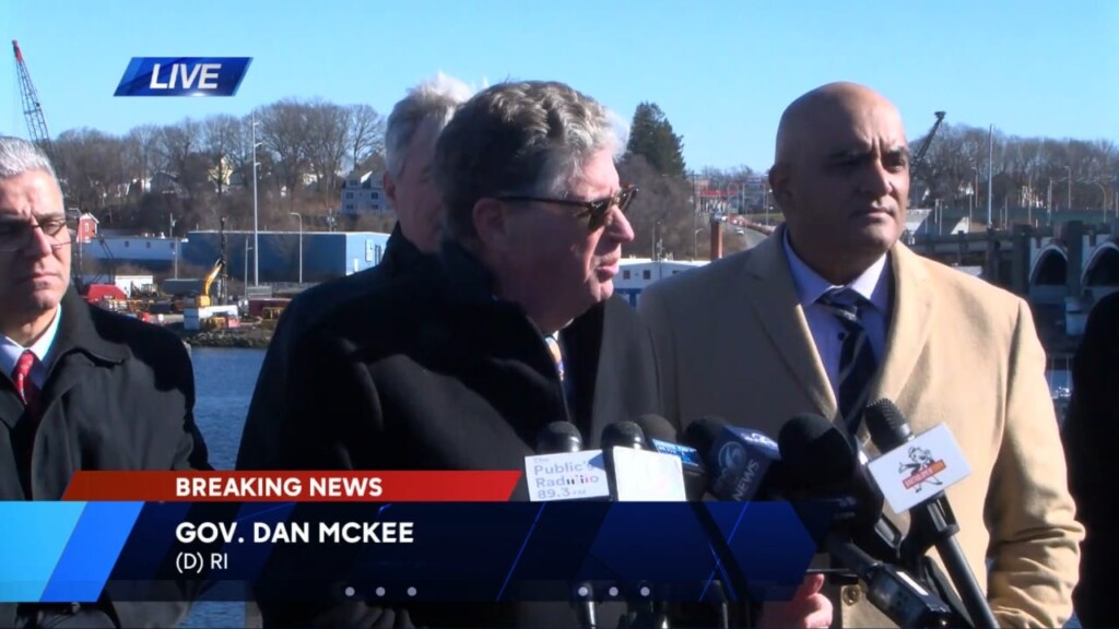 Federal Highway Administrator Tours The Washington Bridge