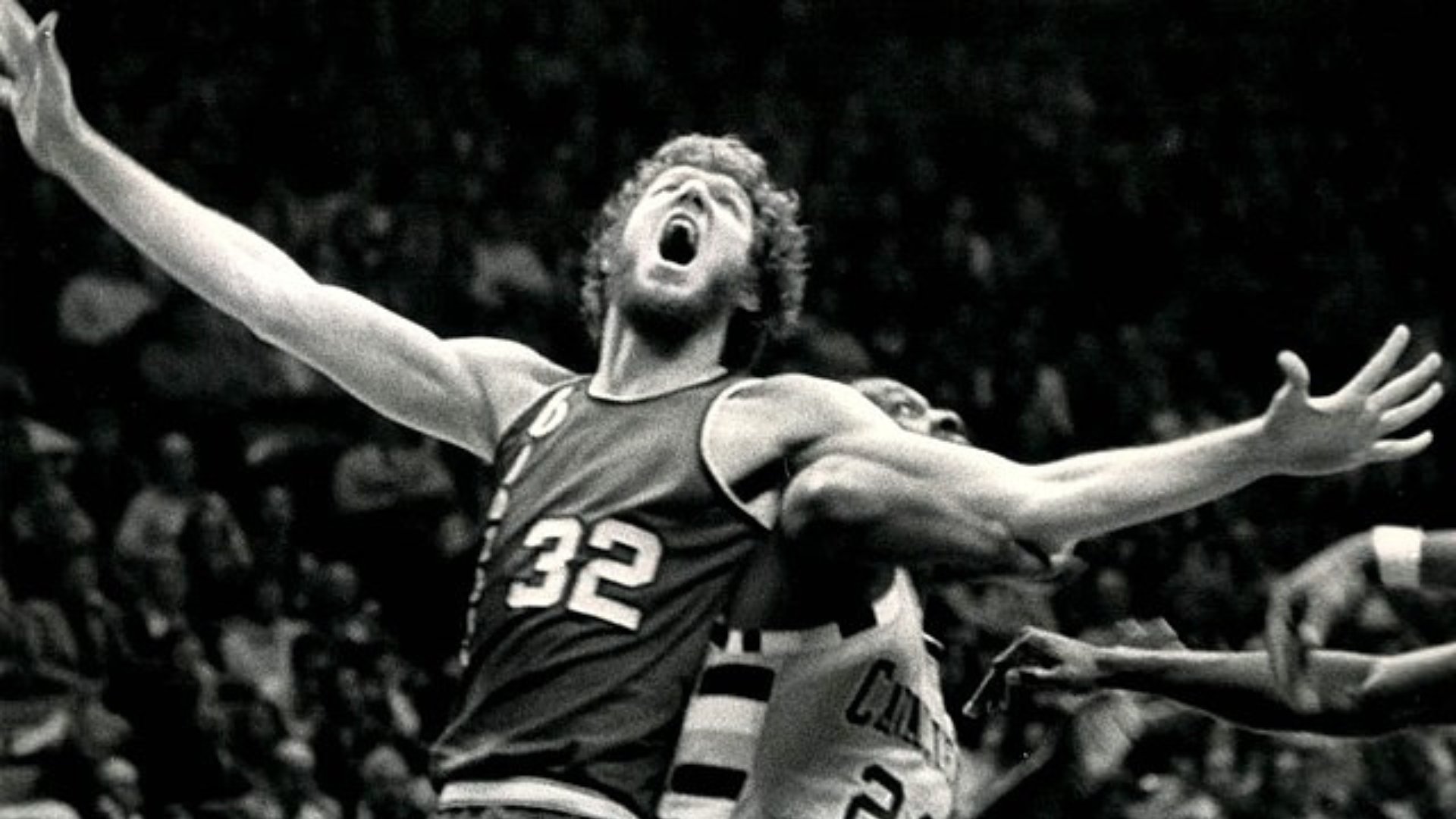 Basketball legend Bill Walton dead at 71