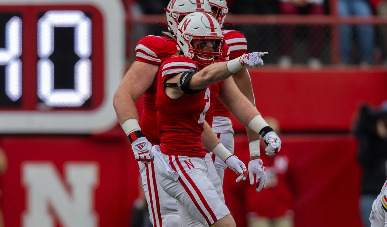 LIVE UPDATES Huskers off to fast start, score on both sides of ball