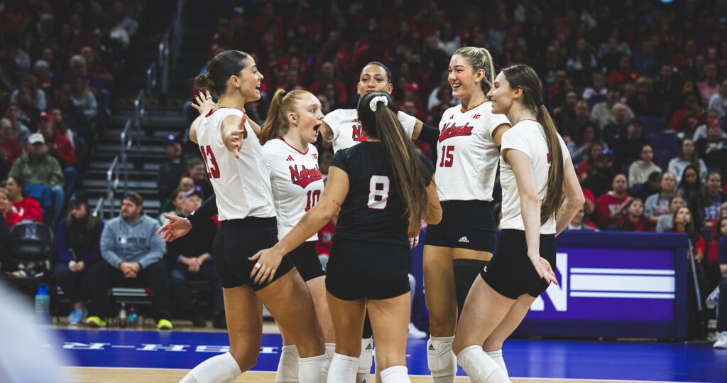 Nebraska volleyball sweeps Northwestern