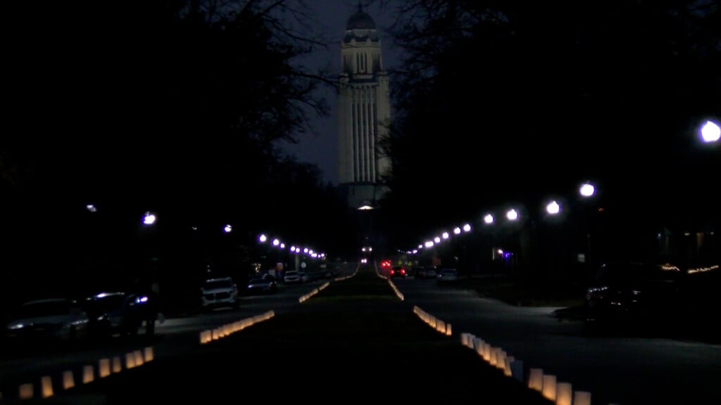 CHRISTMAS EVE LUMINAIRES