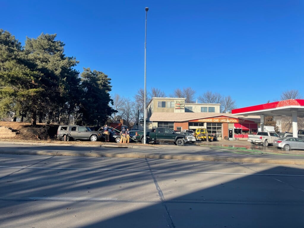 Wind aids three-car fire at east Lincoln car lot