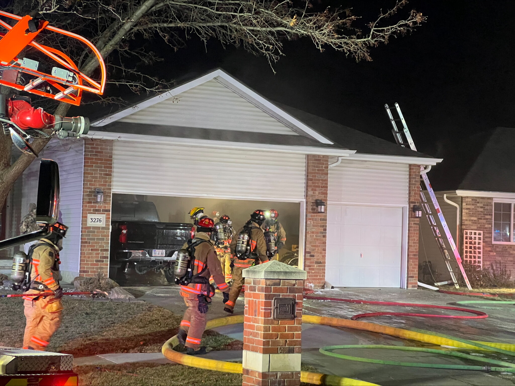 Crews battle house fire in north Lincoln