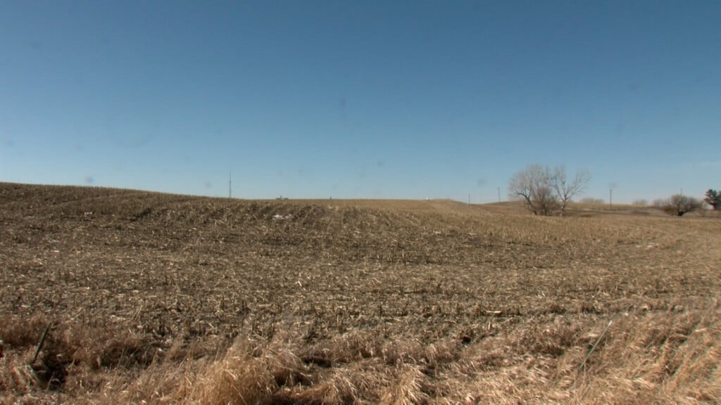 753g7946mov13 52 22 19still001