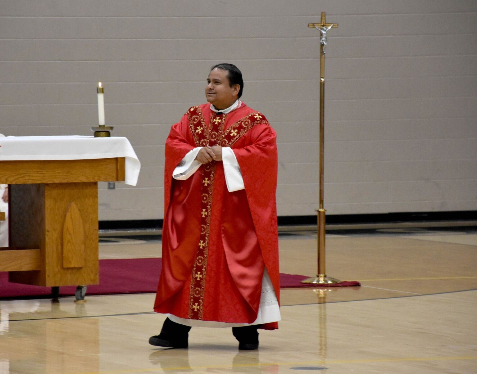 Former Lincoln Pius X chaplain accused of sexual misconduct with students