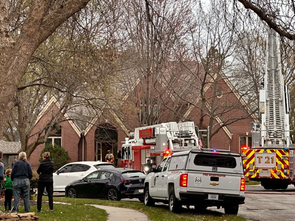 Crews battle house fire in southeast Lincoln